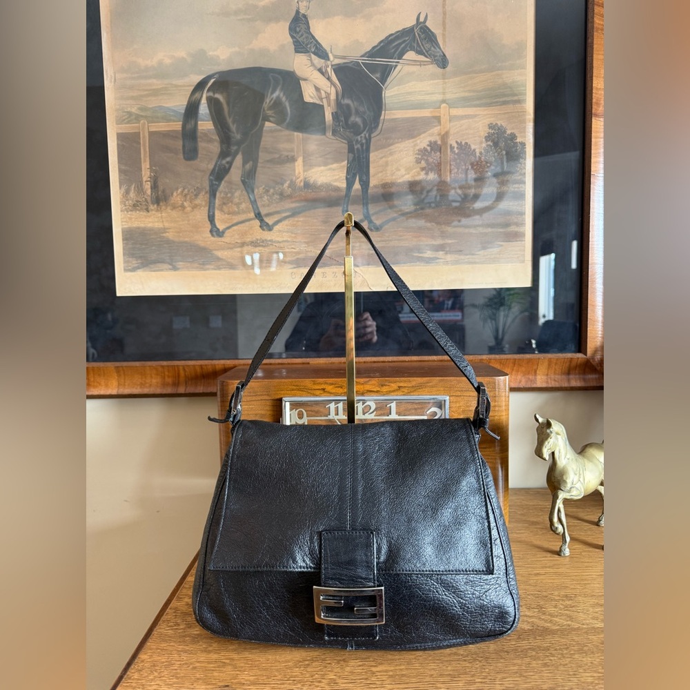❤️RARE FENDI Black Leather Forever Mama Bag❤️